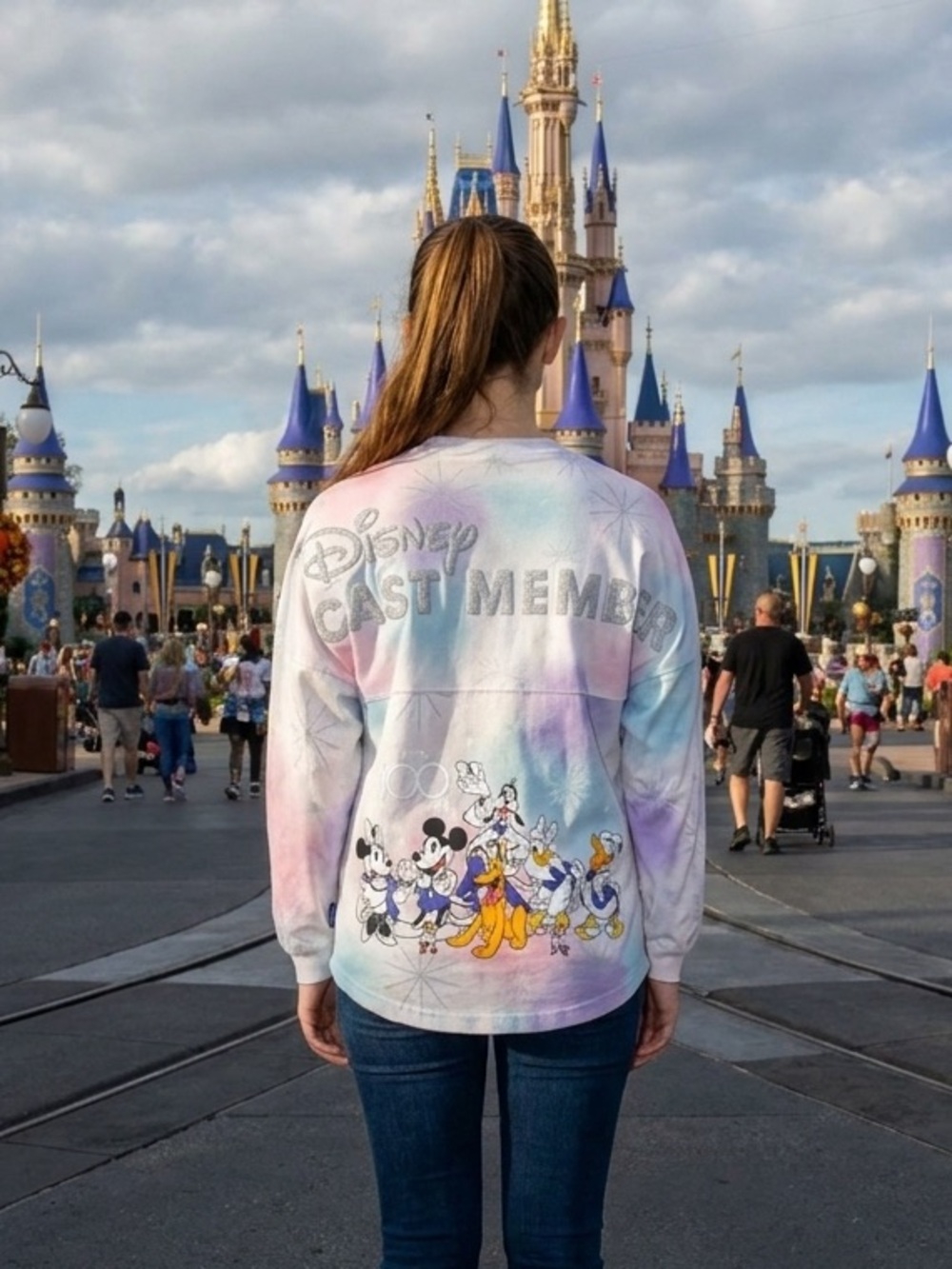 NWT DISNEY 100TH ANNIVERSARY CAST MEMBER SPIRIT T-SHIRT LS JERSEY MEDIUM